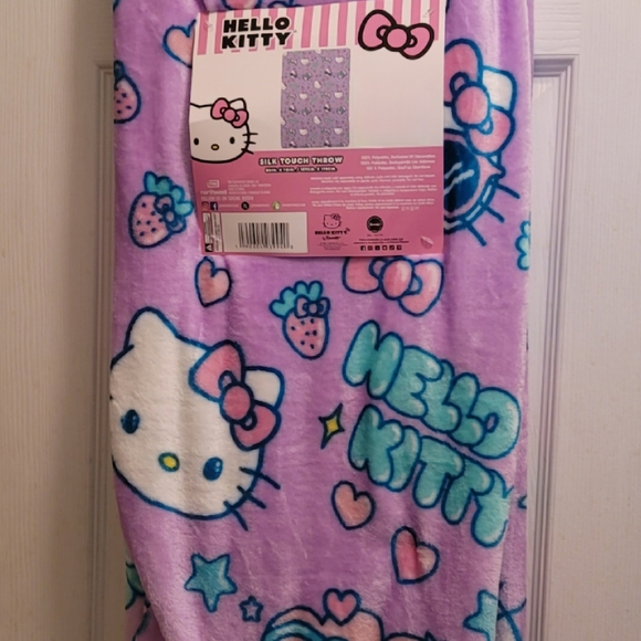 Hello Kitty Stormy Pink Purple 50X70” Throw Blanket New Release,Stars, Cherries - Picture 2 of 4